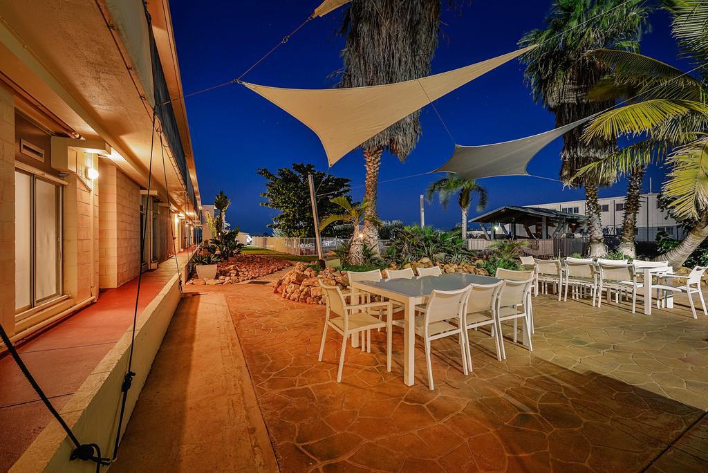 אקסמות' Sea Breeze Resort מראה חיצוני תמונה