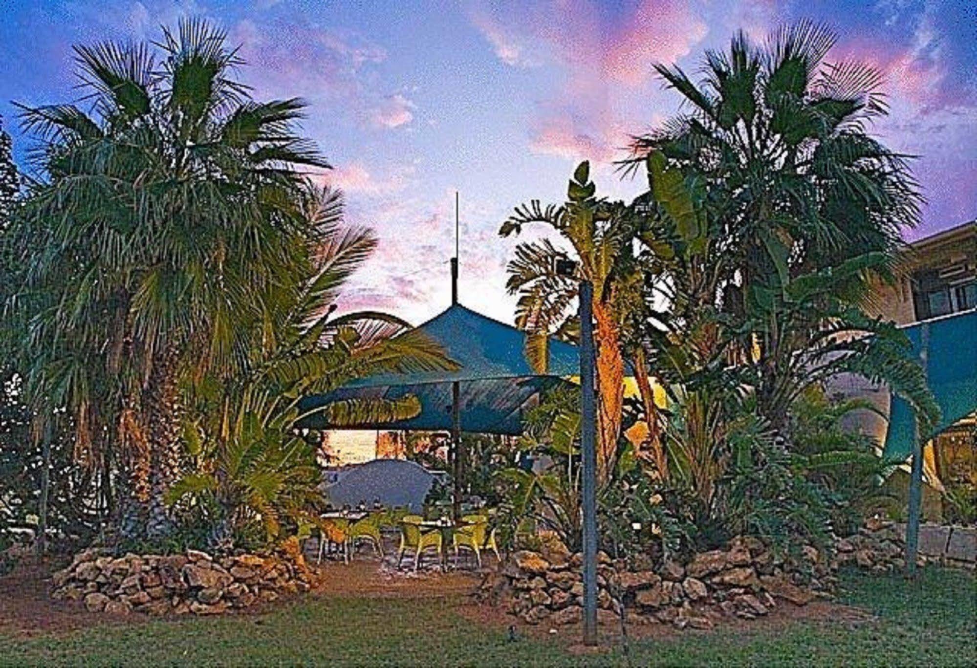 אקסמות' Sea Breeze Resort מראה חיצוני תמונה