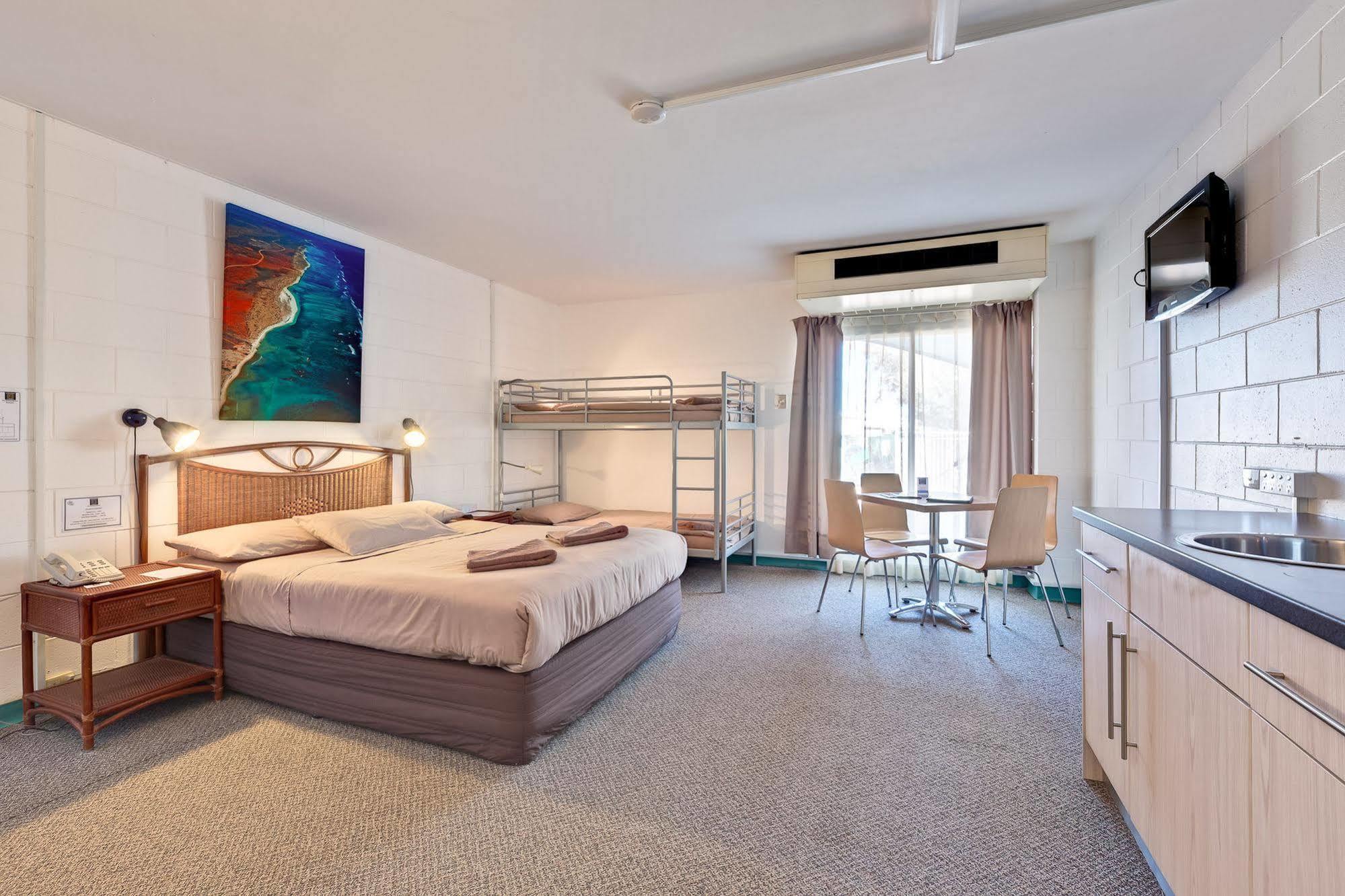 אקסמות' Sea Breeze Resort מראה חיצוני תמונה