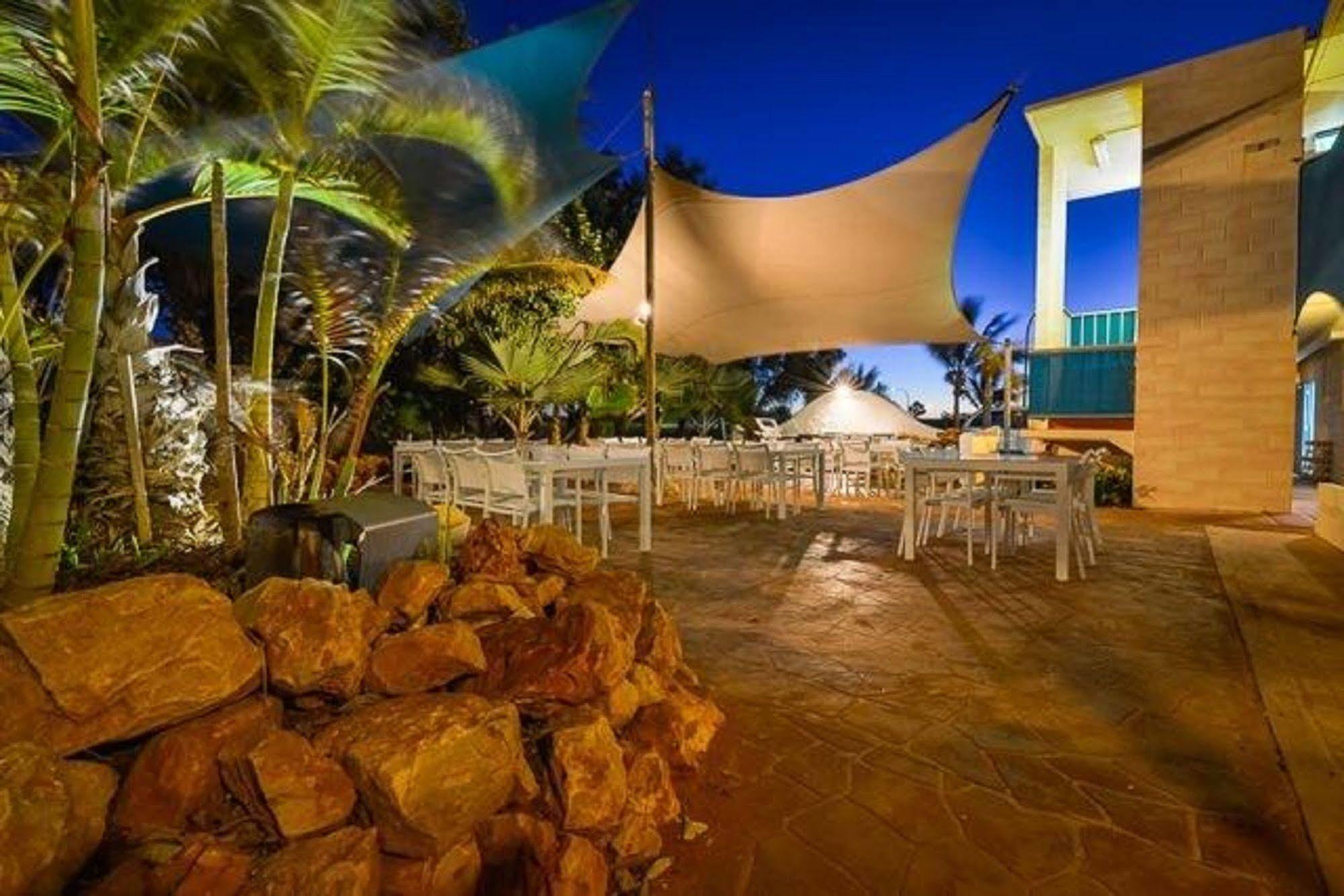 אקסמות' Sea Breeze Resort מראה חיצוני תמונה