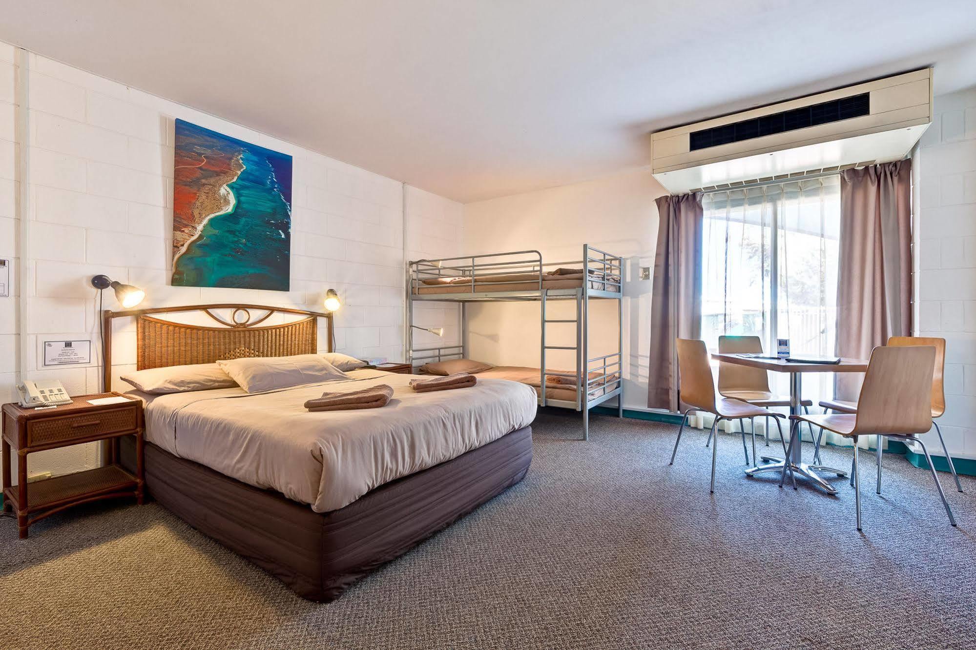 אקסמות' Sea Breeze Resort מראה חיצוני תמונה