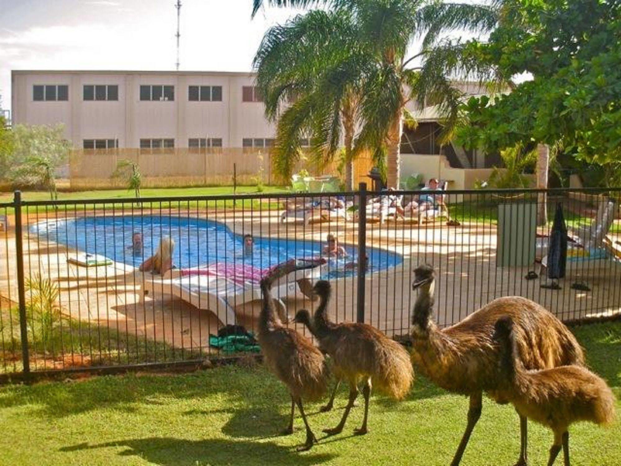 אקסמות' Sea Breeze Resort מתקנים תמונה