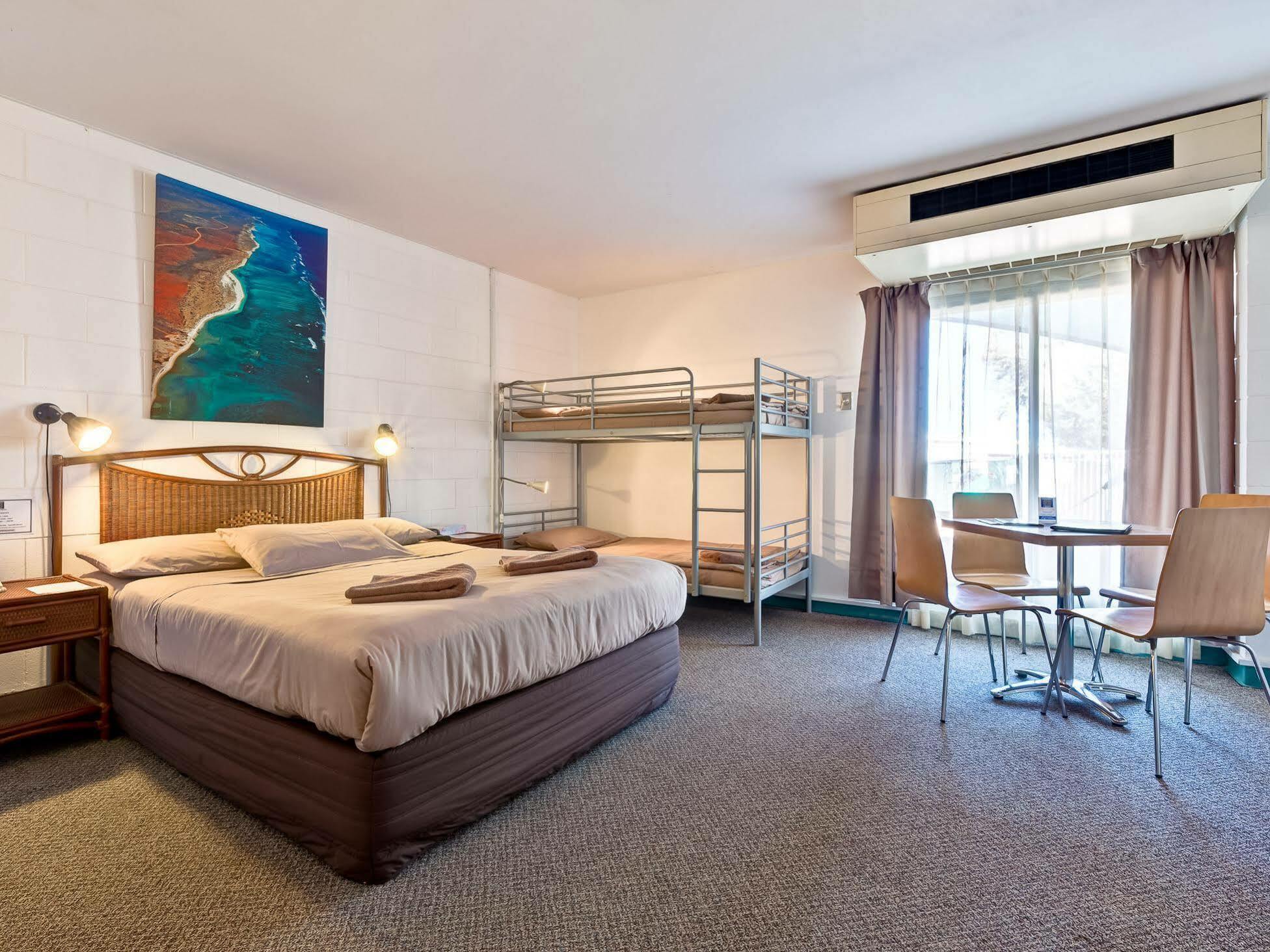 אקסמות' Sea Breeze Resort מראה חיצוני תמונה